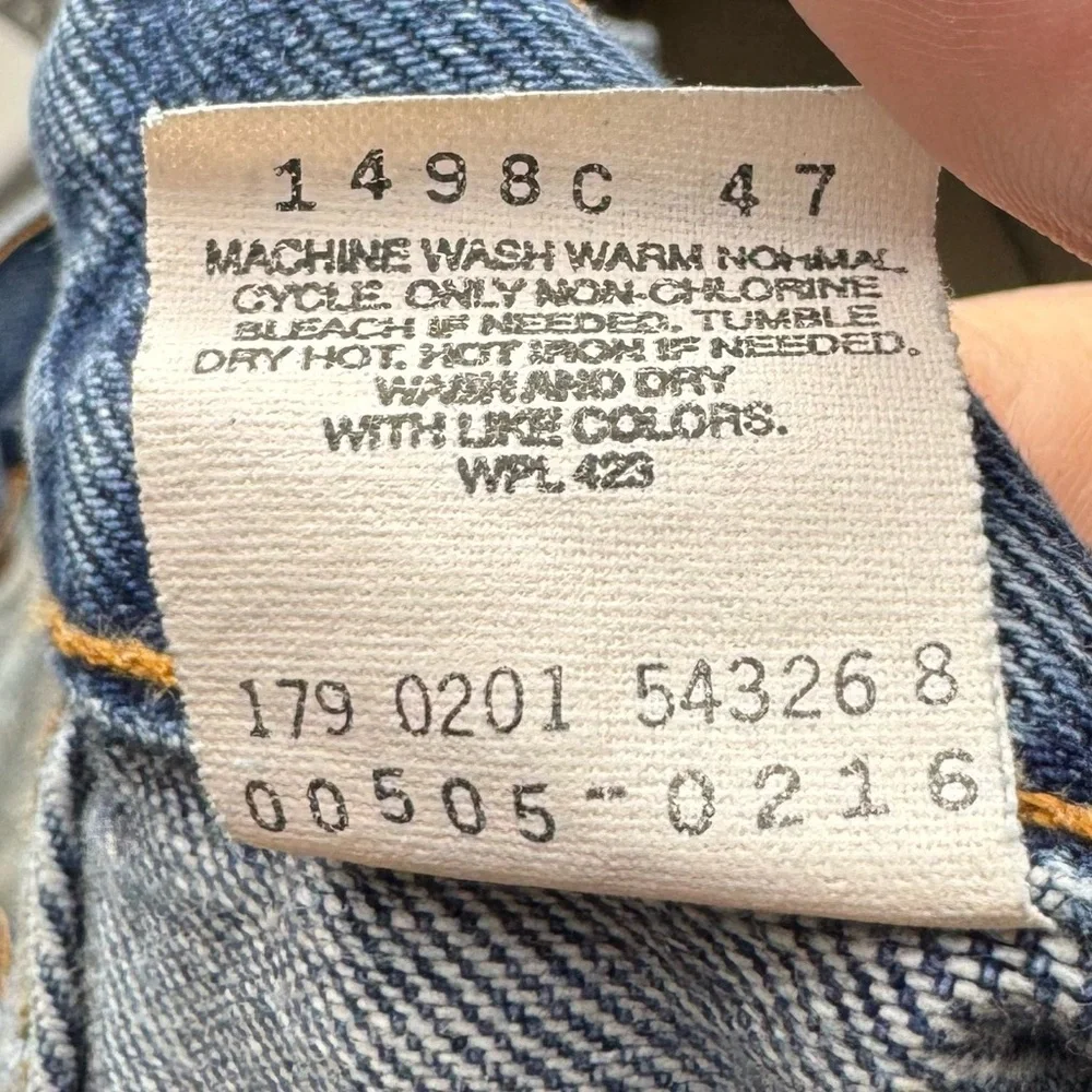 Levi's Y2K Vintage Relax Fit 505 Blue Jeans with Flaw 36X30